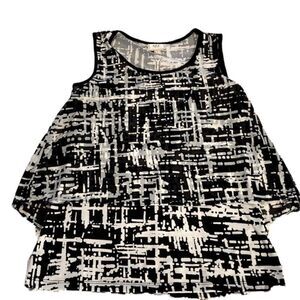 ECI Black White Abstract Blouse Small